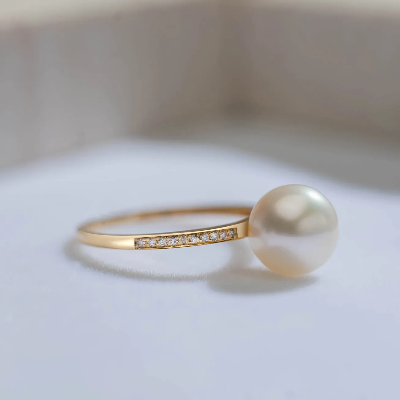 18K Gold Freshwater Pearl Ring KR00018