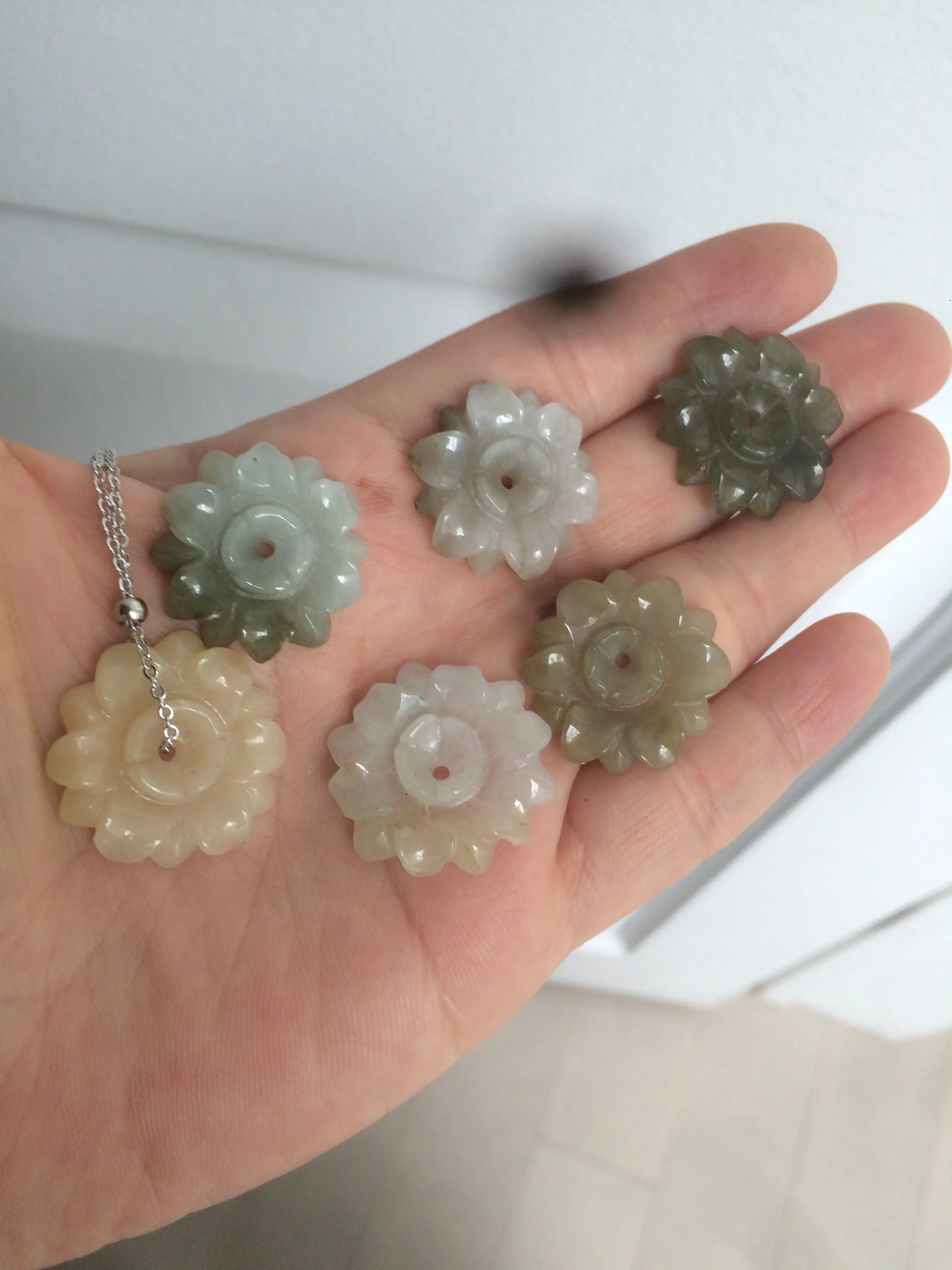 21-22mm Type A 100Natural 3D green/brown/black jadeite Jade flower Pendant necklace AQ55 (add-on item)