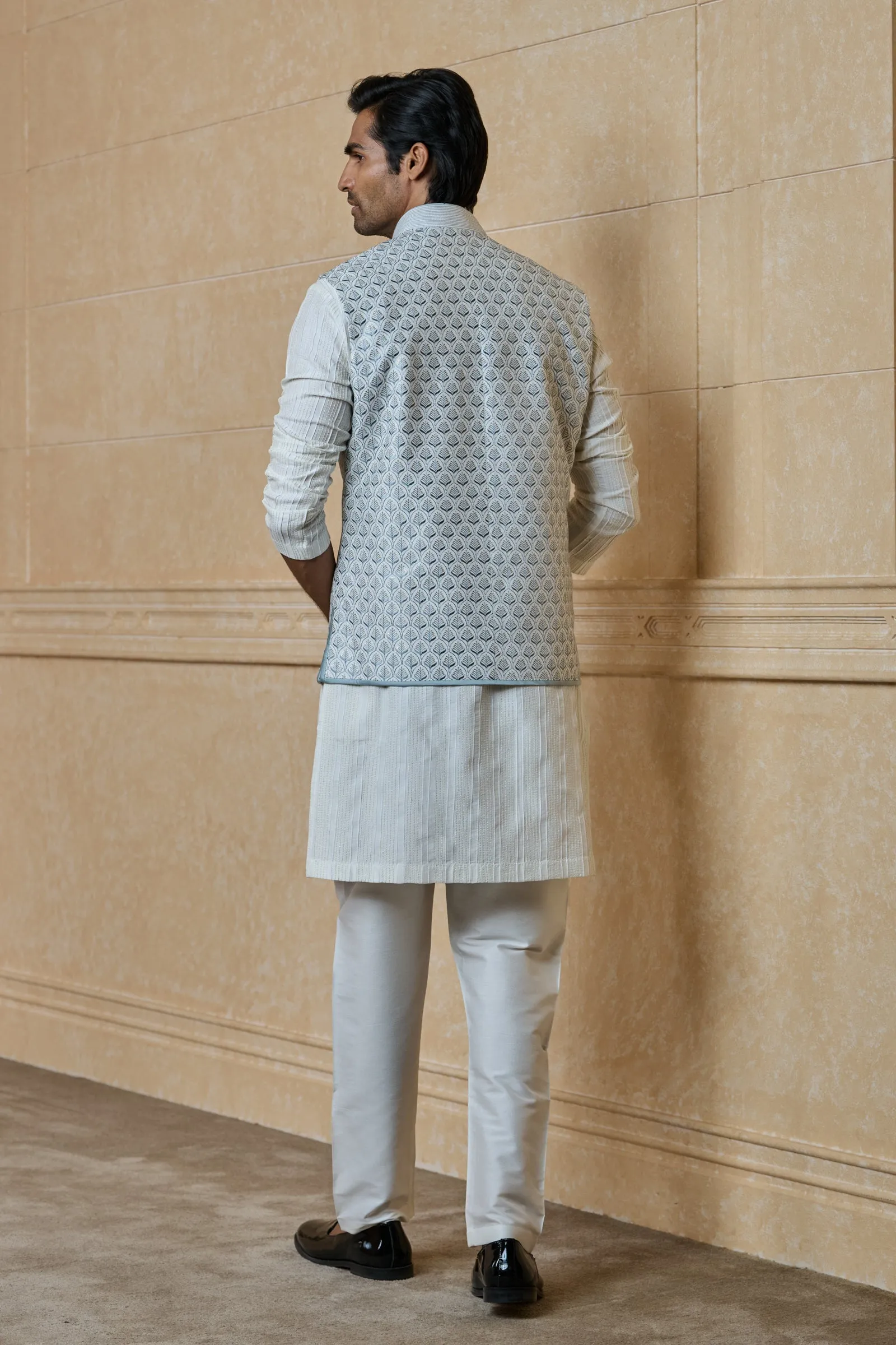 All Over Embroidered Kurta Bundi Set