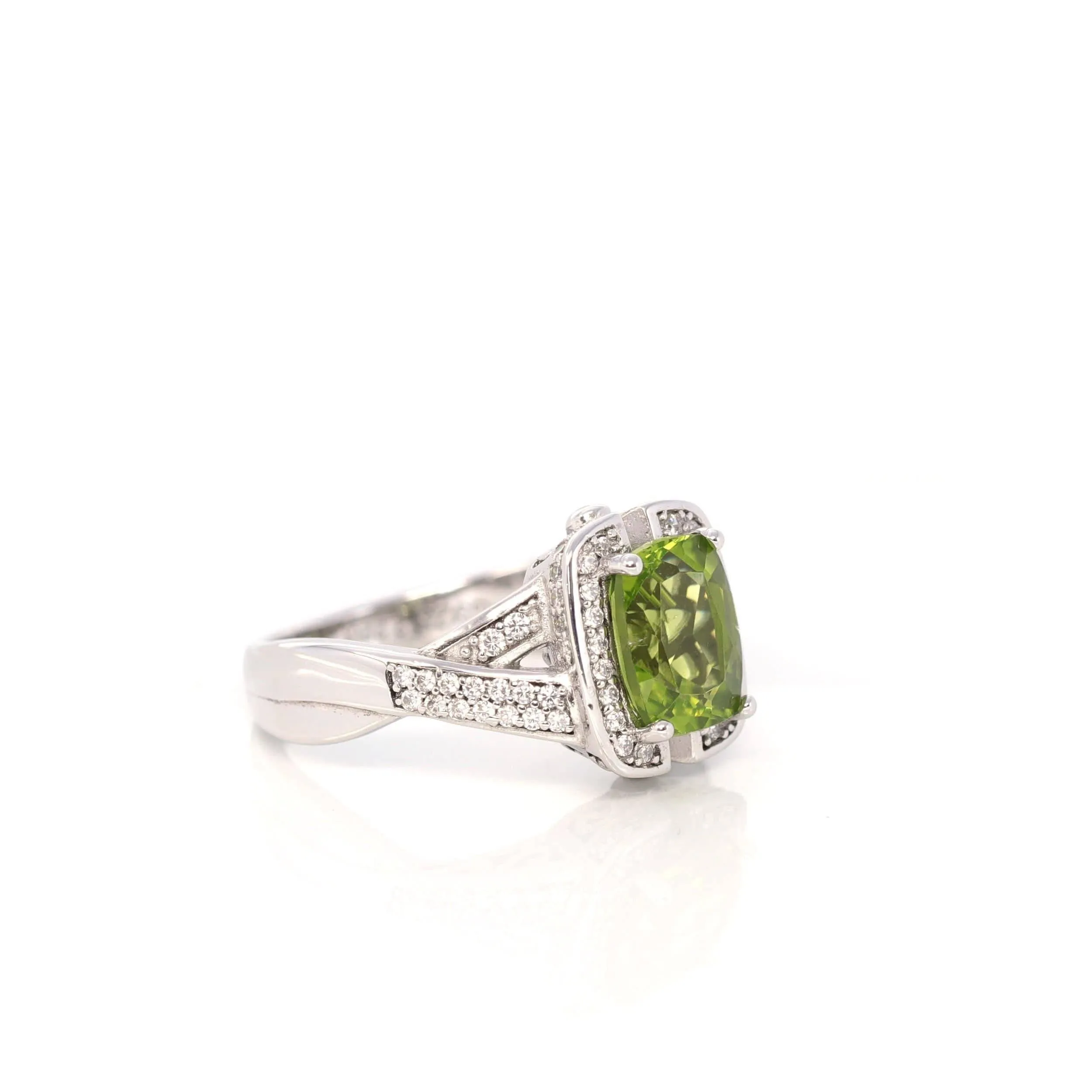 Baikalla? Sterling Silver Light Green Peridot Ring