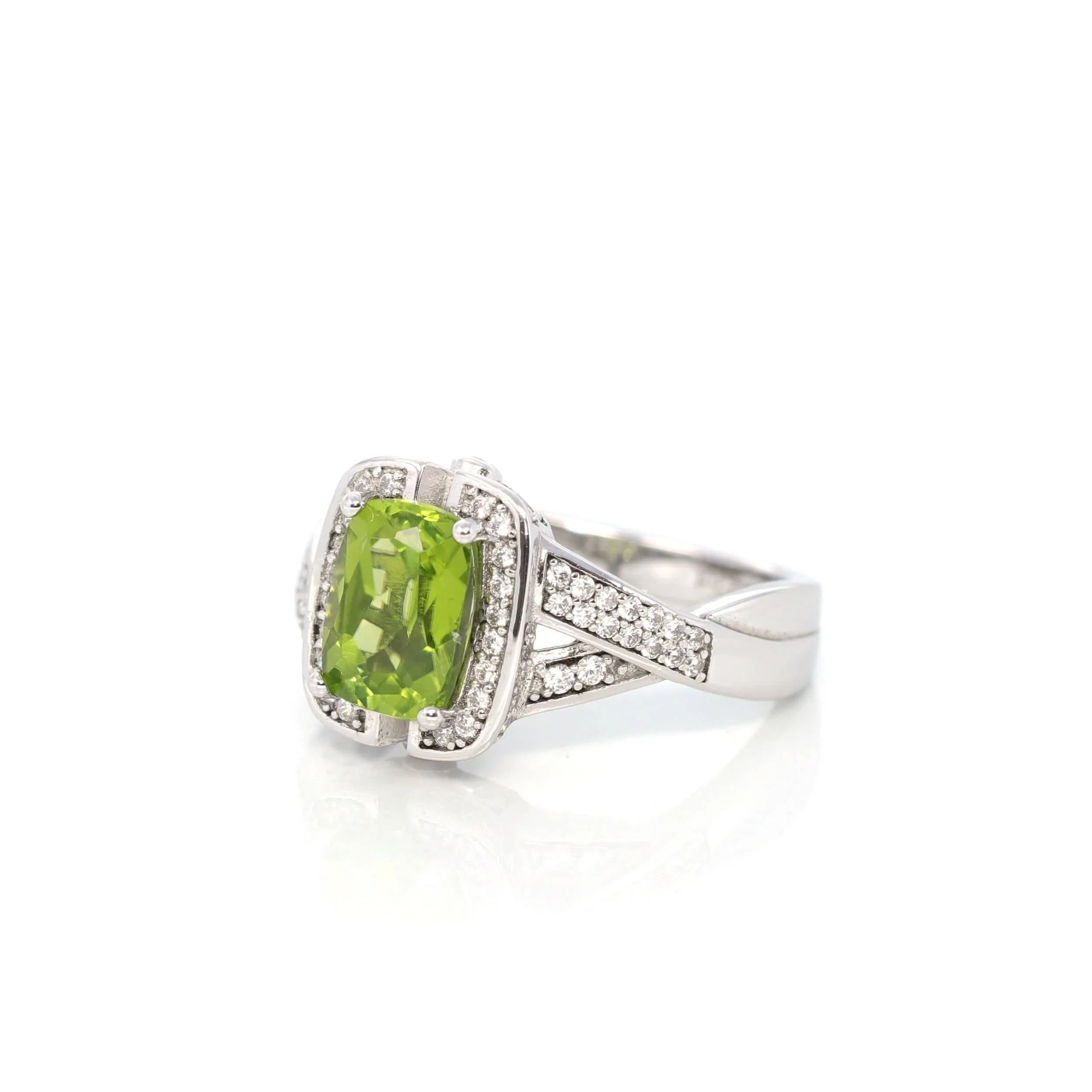 Baikalla? Sterling Silver Light Green Peridot Ring