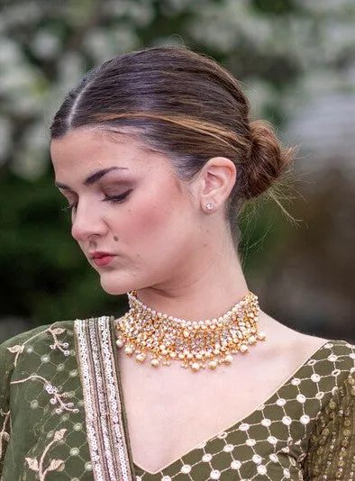 Beautiful Golden Cream Necklace - Rent