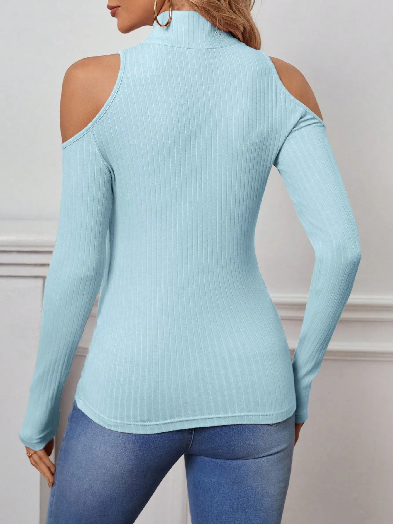 Cut Out Shoulder Long Sleeve Zipped Sweater