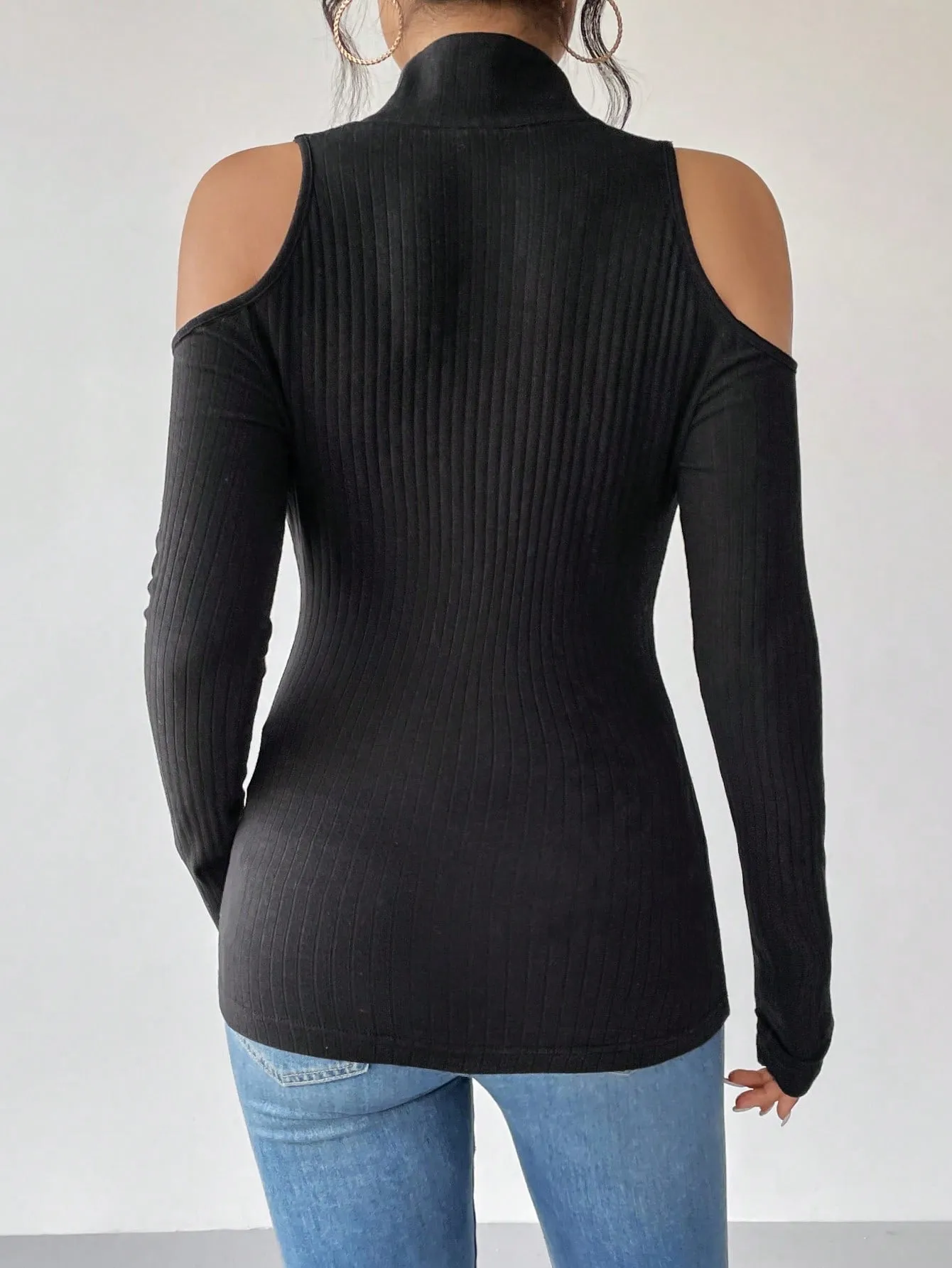 Cut Out Shoulder Long Sleeve Zipped Sweater