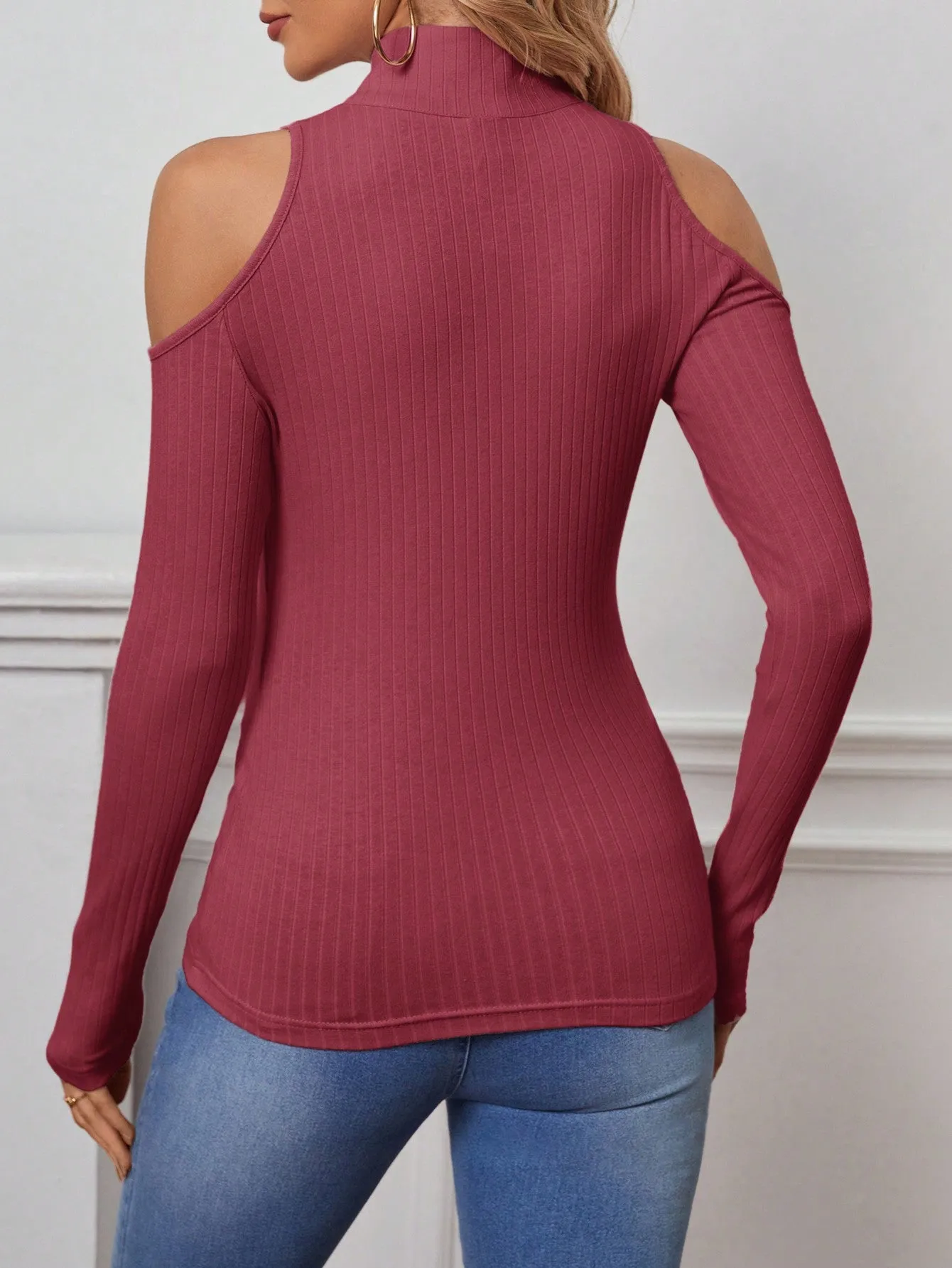 Cut Out Shoulder Long Sleeve Zipped Sweater