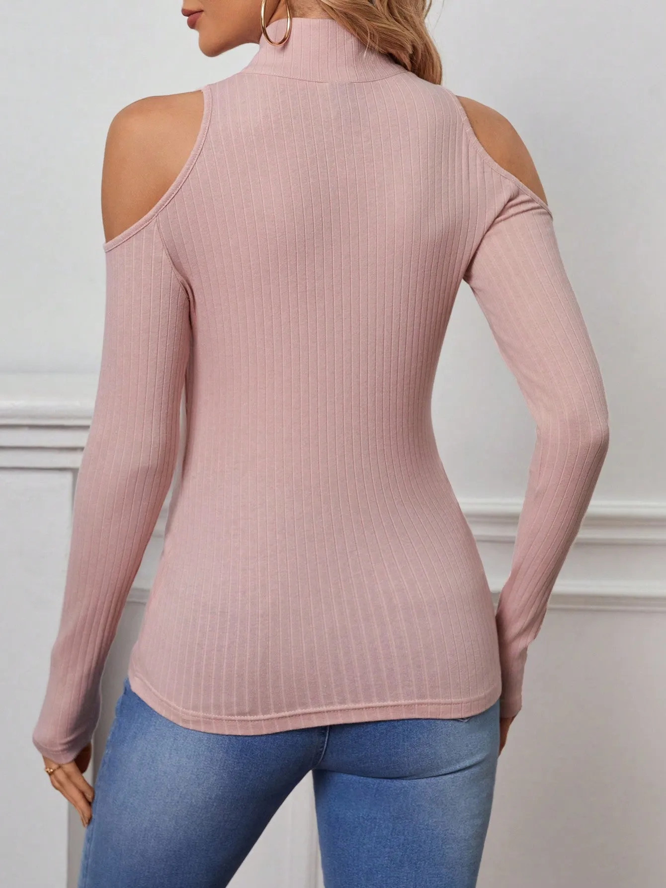 Cut Out Shoulder Long Sleeve Zipped Sweater