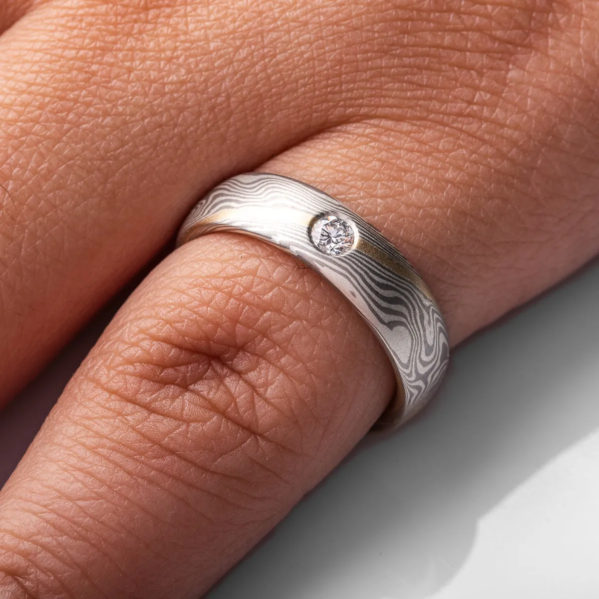 Elegant Diamond Wedding Band in Smoke Palette and Twist Pattern with Stratum