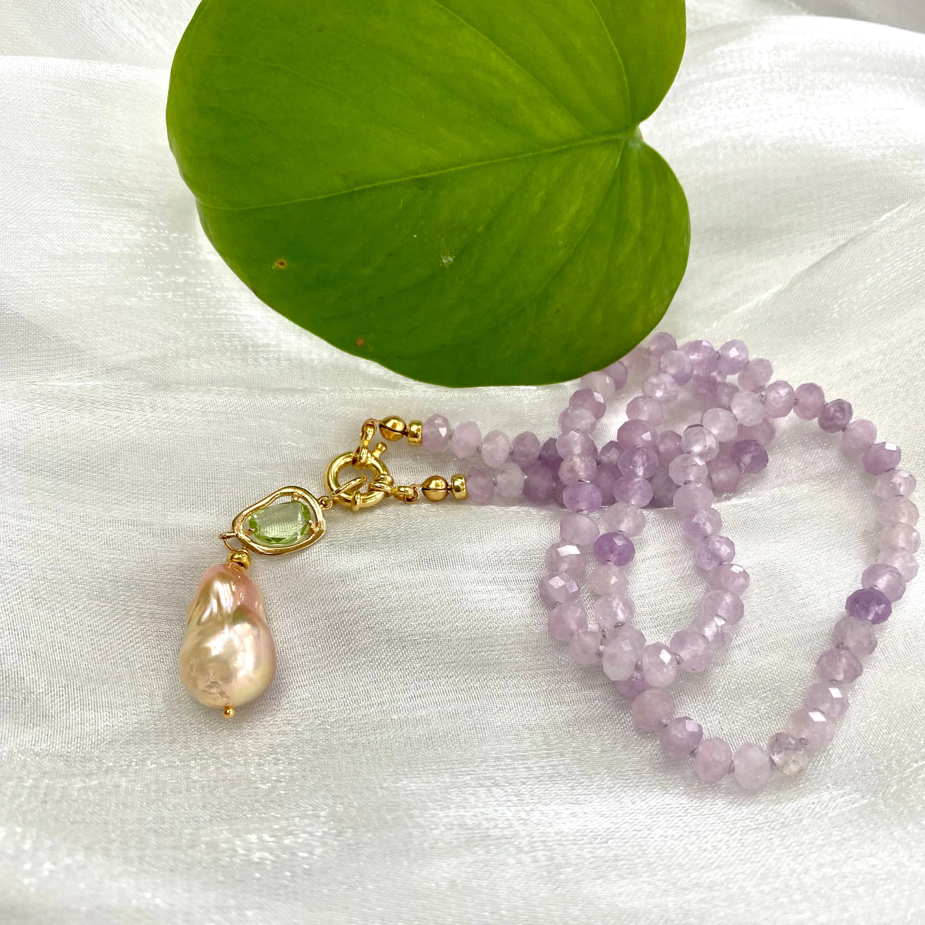 Lavender Amethyst Candy Necklace, Baroque Pearl Pendant, Gold Vermeil, February birthstone, 18.5