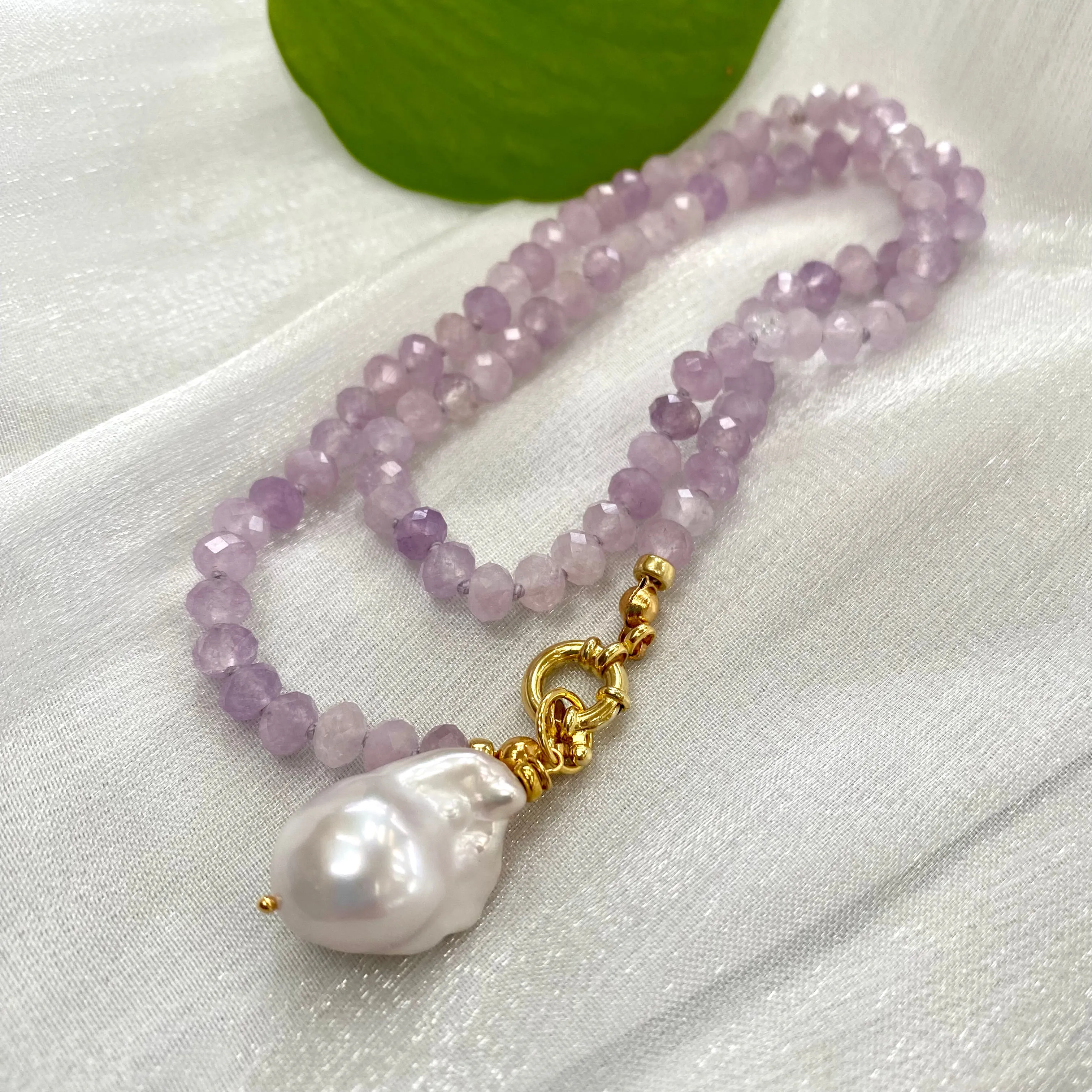 Lavender Amethyst Candy Necklace, Baroque Pearl Pendant, Gold Vermeil, February birthstone, 18.5