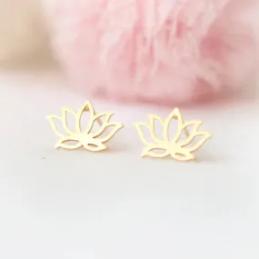 Lotus Earrings in gold