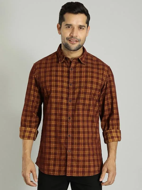 Men Checked Full Sleeve Cotton Blend Shirt