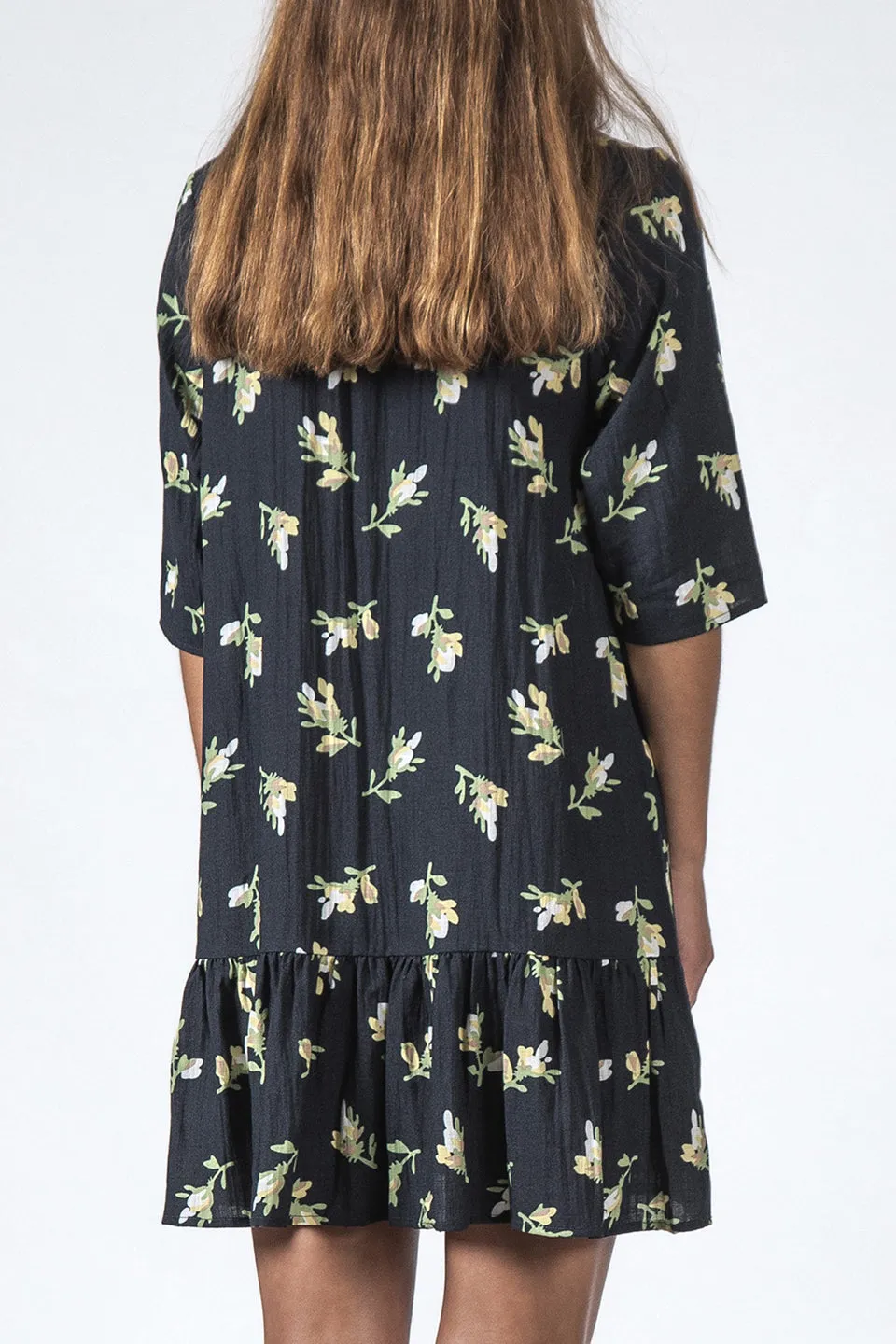 Phoebe SS Shift Ruffle Hem Navy Floral Dress