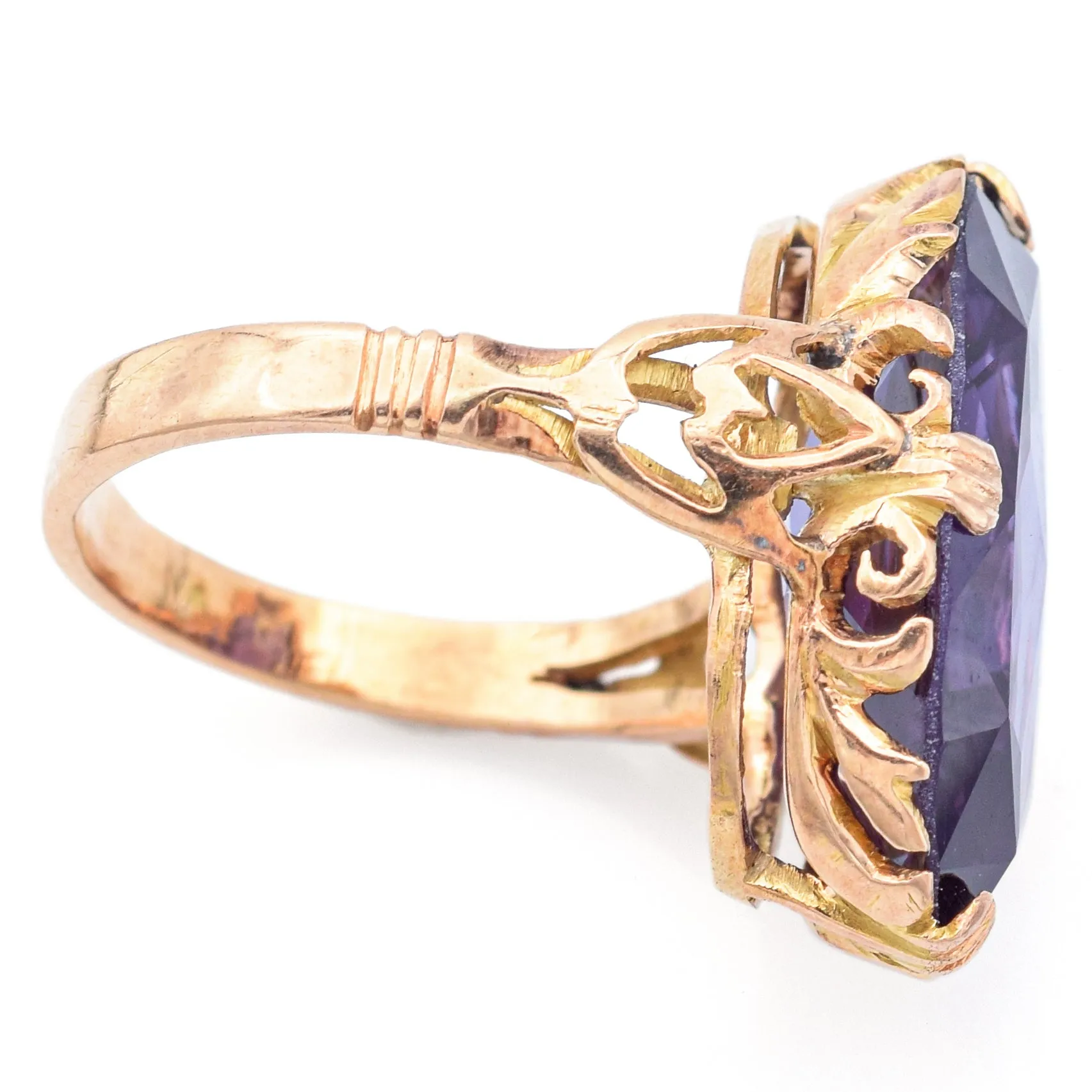 Vintage 11.16 Carat Purple Sapphire 14K Yellow Gold Cocktail Ring Size 5.75