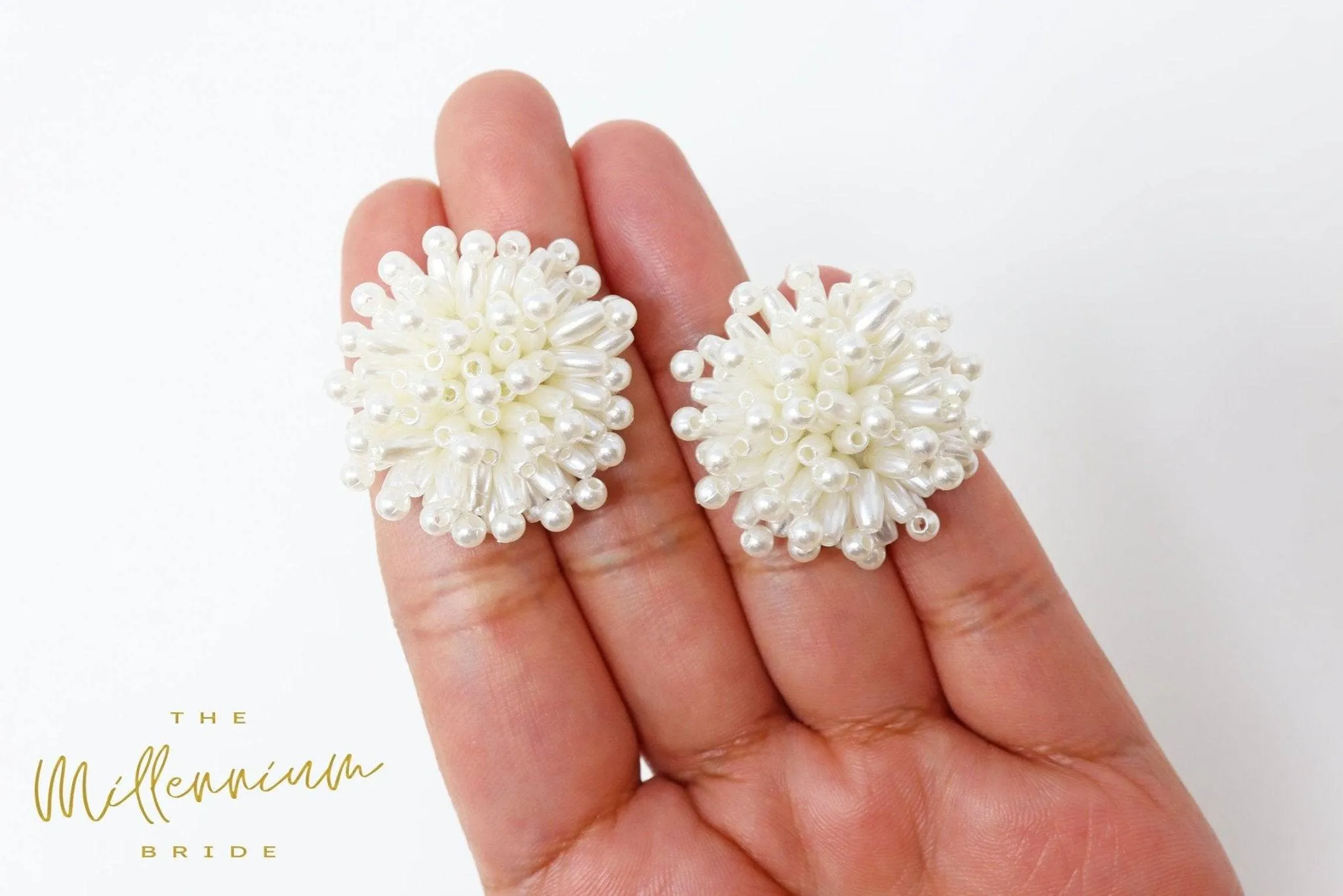 White Flower Earrings, Bridal Jewelry, Bridal Stud Earrings, Bridal Earrings, Statement Earrings, Bridesmaid Earring.