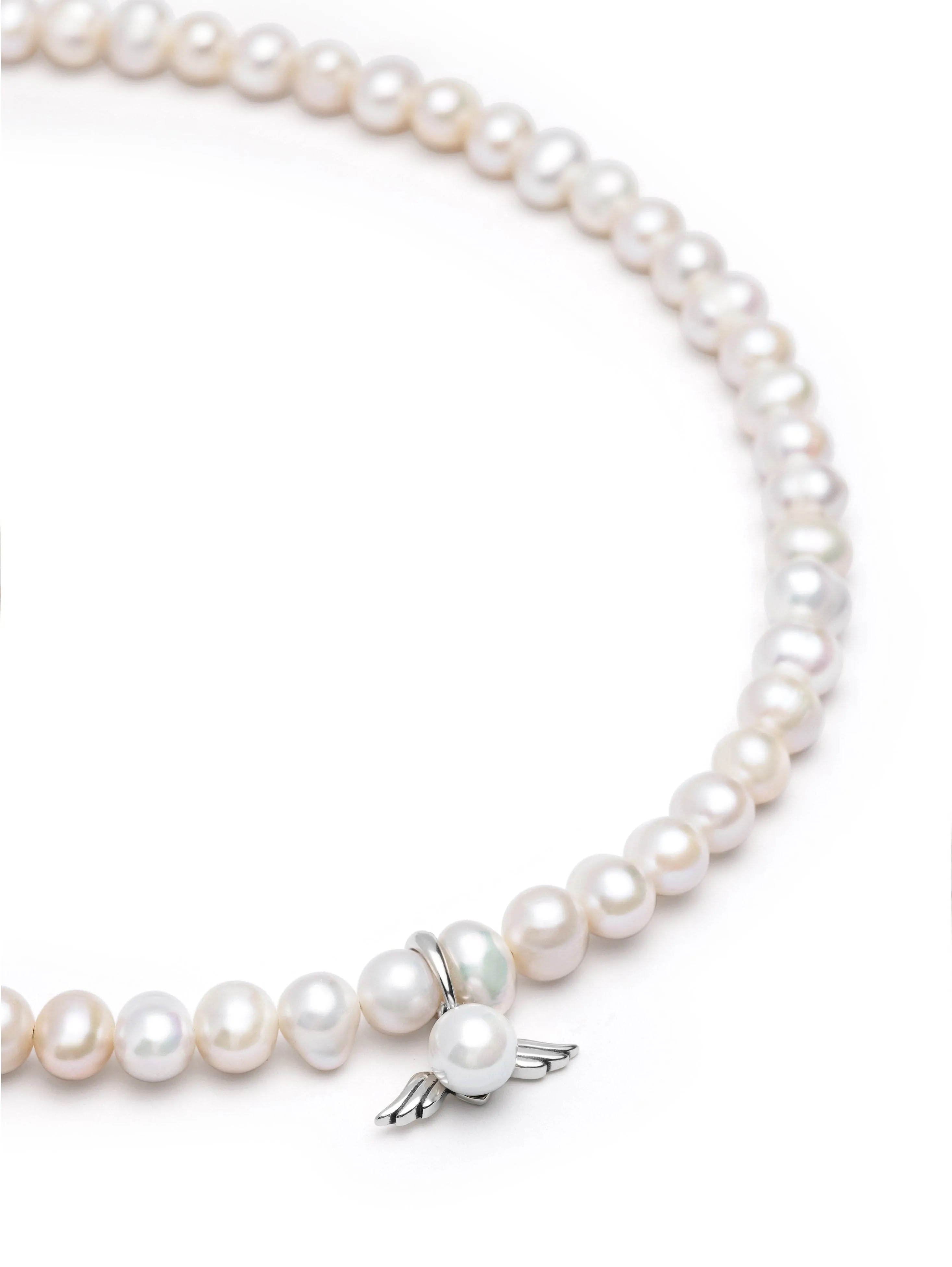 Women's Pearl Choker with Angel Wing Pendant